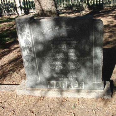 MARKER Ernest 1881-1946 &amp; Martha Jane 1885-1955