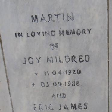 MARTIN Eric James 1926-1993 &amp; Joy Mildred 1920-1988