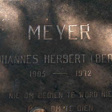 MEYER Johannes Herbert 1905-1972 &amp; Anna Gertruida TRIEGAARDT 1908-2000