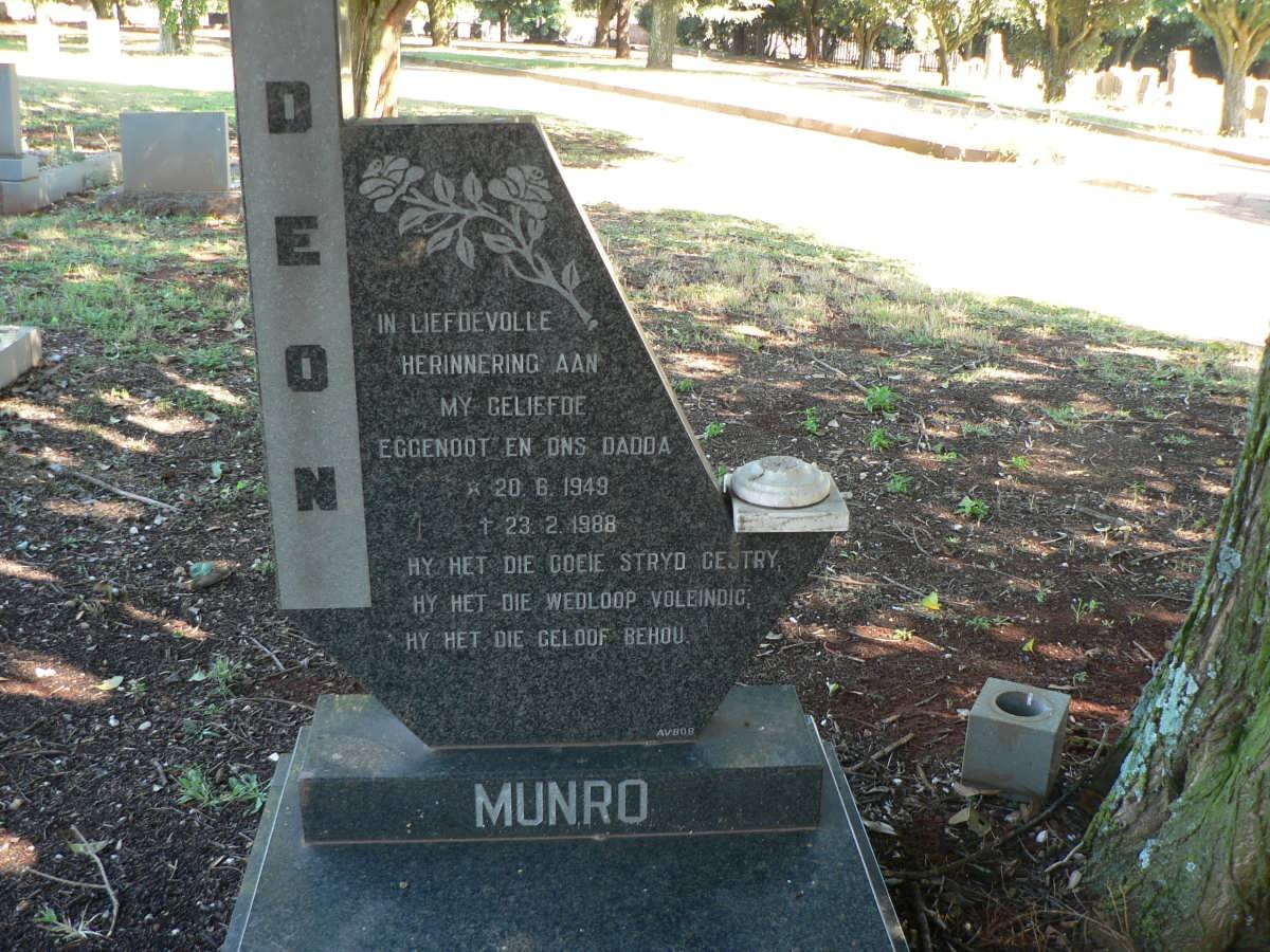 MUNRO Deon 1949-1988