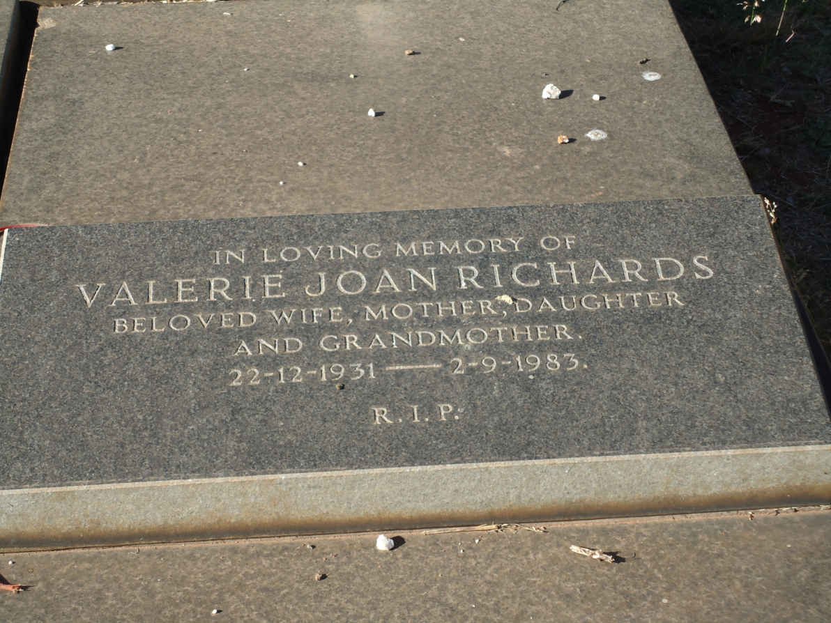 RICHARDS Valerie Joan 1931-1983