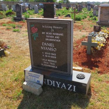 SONDIYAZI Daniel Nyaniso 1943-2009