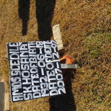 SKHOSANA Amos Scedile 1932-2007