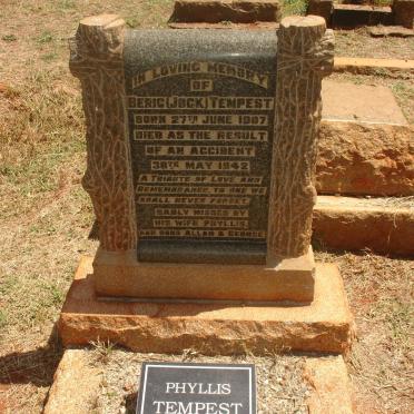 TEMPEST Beric 1907-1942 &amp; Phyllis 1912-2001