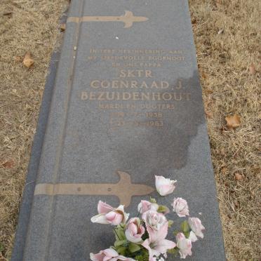 BEZUIDENHOUT Coenraad J. 1958-1983