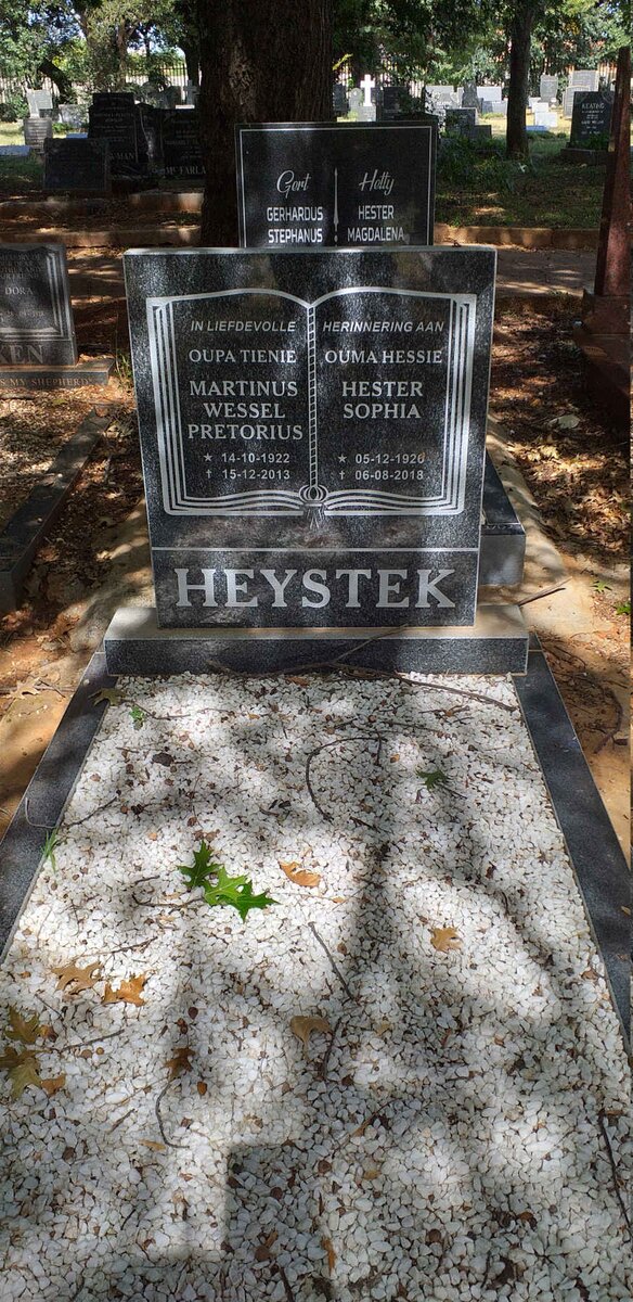 HEYSTEK Martinus Wessel Pretorius 1922-2013 & Hester Sophia 1926-2018