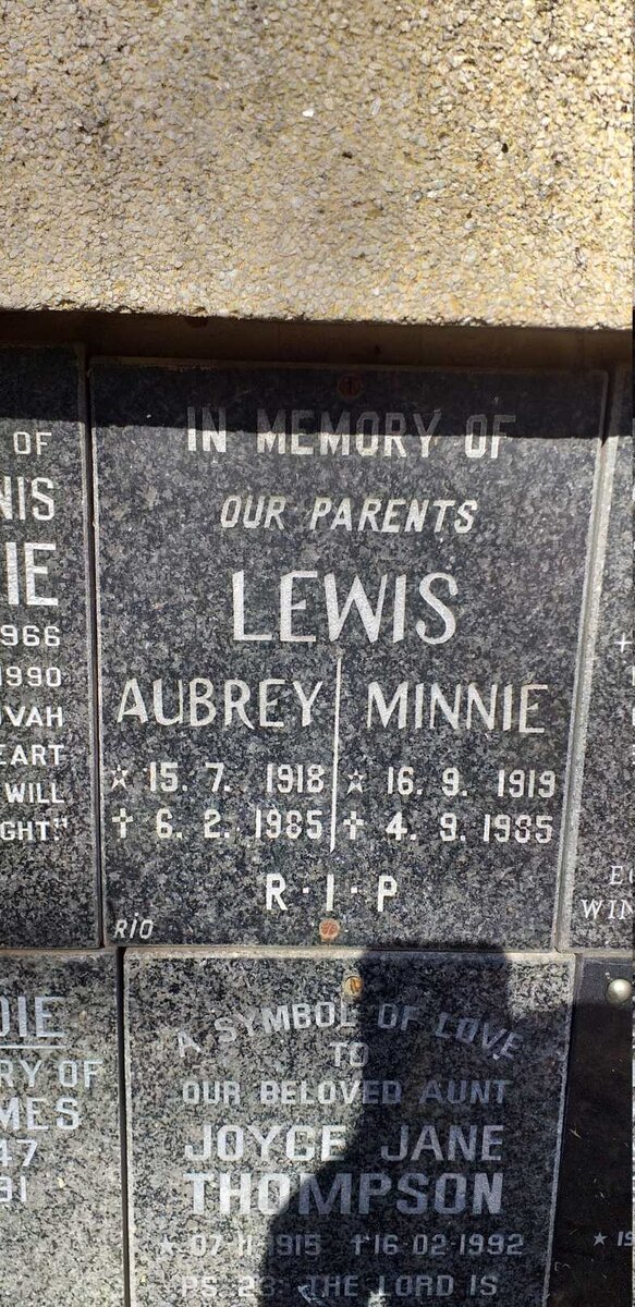 LEWIS Aubrey 1918-1985 & Minnie 1919-1985 ::THOMPSON Joyce Jane 1915-1992