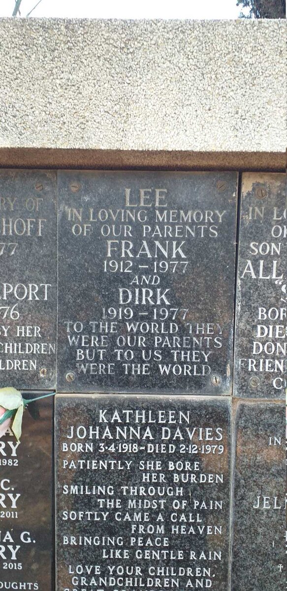 LEE Frank 1912-1977 & Dirk 1919-1977 :: DAVIES Kathleen Johanna 1918-1979