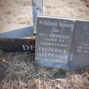 BEER Frederick Stephanus, de 1938-2002