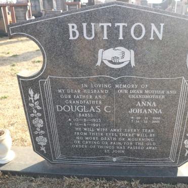 BUTTON Douglas C. 1925-1991 &amp; Anna Johanna 1924-2008