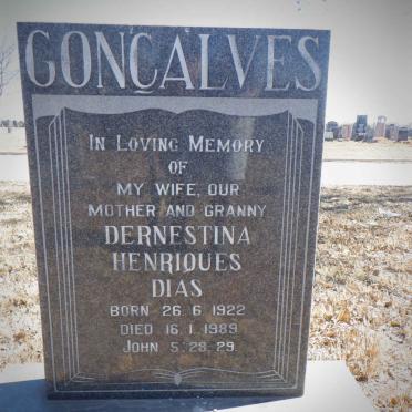 CONCALVES Dernestina Henriques nee DIAS 1922-1989