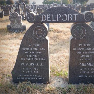 DELPORT Petrus J.J. 1915-1986 &amp; Miemie 1917-1991