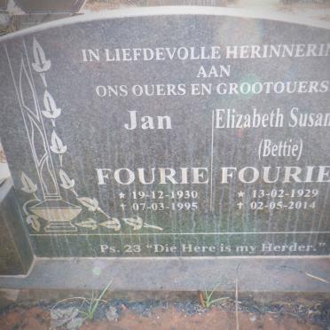 FOURIE Jan 1930-1995 &amp; Elizabeth Susanna 1929-2014