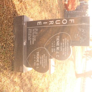 FOURIE M.J.C. 1937-2008 &amp; G.L. 1939-