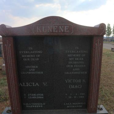 KUNENE Victor S. 1919-1984 &amp; Alicia W. 1926-2004