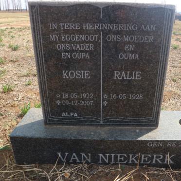 NIEKERK Kosie, van 1922-2007 &amp; Ralie 1928-