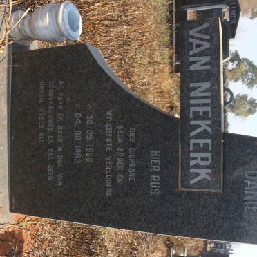 NIEKERK Danie, van 1966-1993