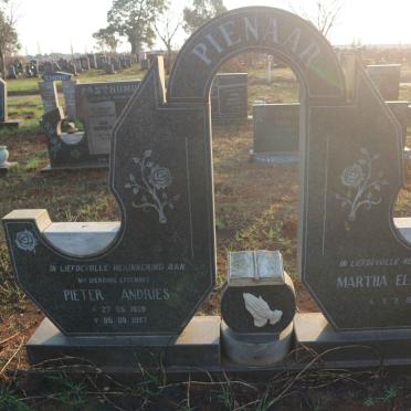 PIENAAR Pieter Andries 1939-1987 &amp; Martha Elizabeth 1943-