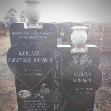 PIENAAR Nicolaas Christiaan Johannes 1942-2000 &amp; Claudia Veronica 1944-2001