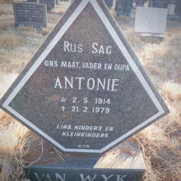 WYK Antonie, van 1914-1979