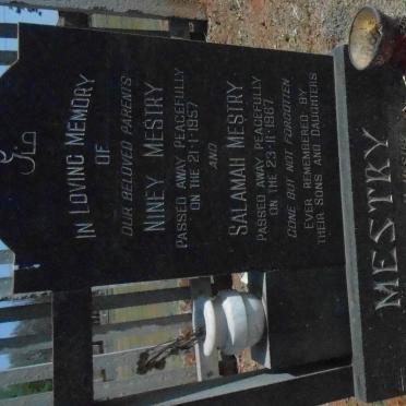 MESTRY Salamah -1967 &amp; Niney -1957