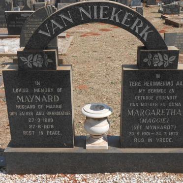 NIEKERK Maynard, van 1900-1979 &amp; Margaretha MYNHARDT 1901-1973