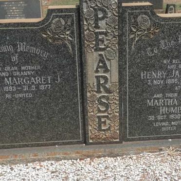 PEARSE Henry James 1886-1958 &amp; Annie Margaret J. 1893-1977 :: HUMPHREYS Martha Margaret nee PEARSE 1930-1981
