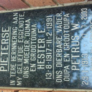 PIETERSE Petrus W. 1913-2003 &amp; Hester E. 1917-1991