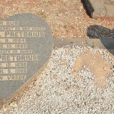 PRETORIUS Sampie J. 1884-1968 &amp; Kotie 1898-1986 :: PELSER Maria C. -1965 :: KING-WILSON Cathy 1926-1991