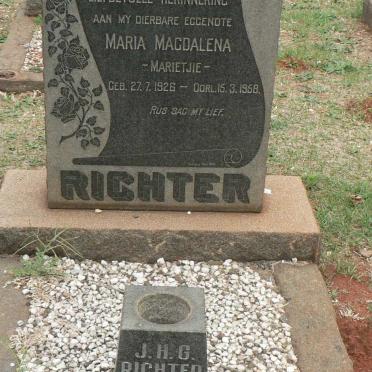 RICHTER J.H.G. 1925-1972 &amp; Maria Magdalena 1926-1958