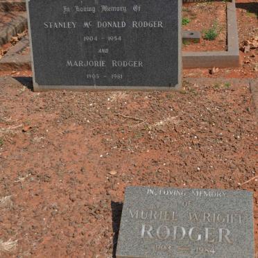 RODGER Muriel Wright 1903-1984 :: RODGER Stanley Mc Donald 1904-1954 &amp; Marjorie 1905-1981