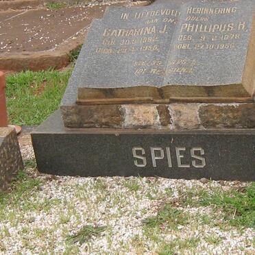 SPIES :: RIEKERT :: FLEETWOOD