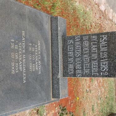 STEENKAMP James Claydon 1931-1997 &amp; Beatrice Magdalena 1933-2002