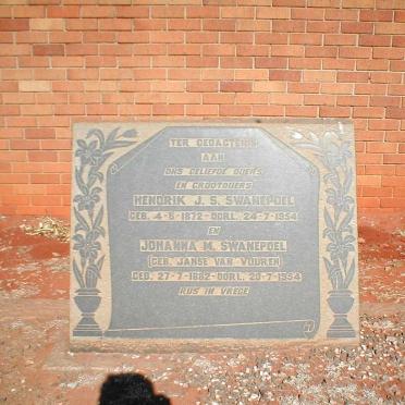 SWANEPOEL Hendrik J.S. 1872-1954 &amp; Johanna M. JANSE VAN VUUREN 1882-1954