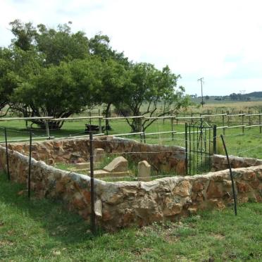 Gauteng, HEIDELBERG district, Vaaldam, Rietfontein 461, farm cemetery_4