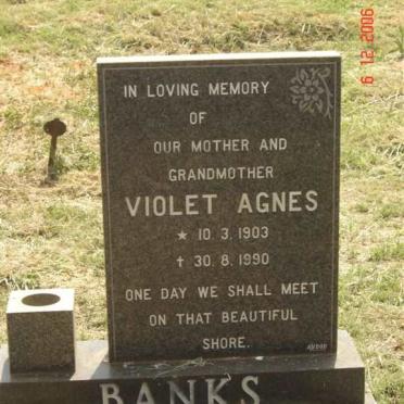 BANKS Violet Agnes 1903-1990