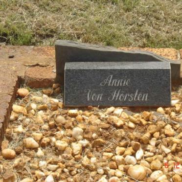HORSTEN Annie, von