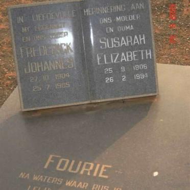 FOURIE Frederick Johannes 1904-1985 &amp; Susarah Elizabeth 1906-1994