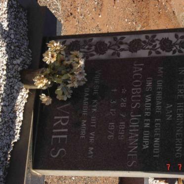 VRIES Jacobus Johannes, de 1899-1976 &amp; Elizabeth Magdalena VAN STADEN 1904-1988