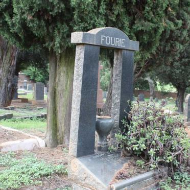 FOURIE Johannes Stephanus 1859-1902 :: FOURIE Maria Barendina 1873-1924 :: FOURIE David Stephanus 1895-1954  