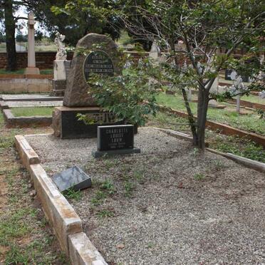 LOUW Adriaan J. 1859-1935 :: LOUW Adriaan J. 1917-1917 :: LOUW Charlotte Louise 1896-1970 :: LOUW Maria J. nee ROWAN 1860-1920