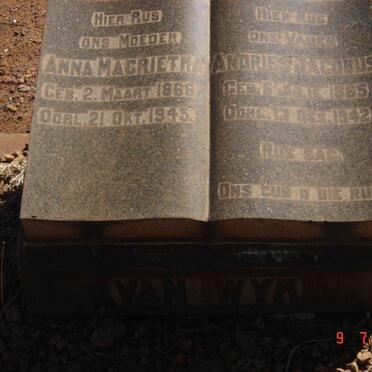 WYK Andries Jacobus, van 1865-1942 &amp; Anna Margrietha 1868-1945