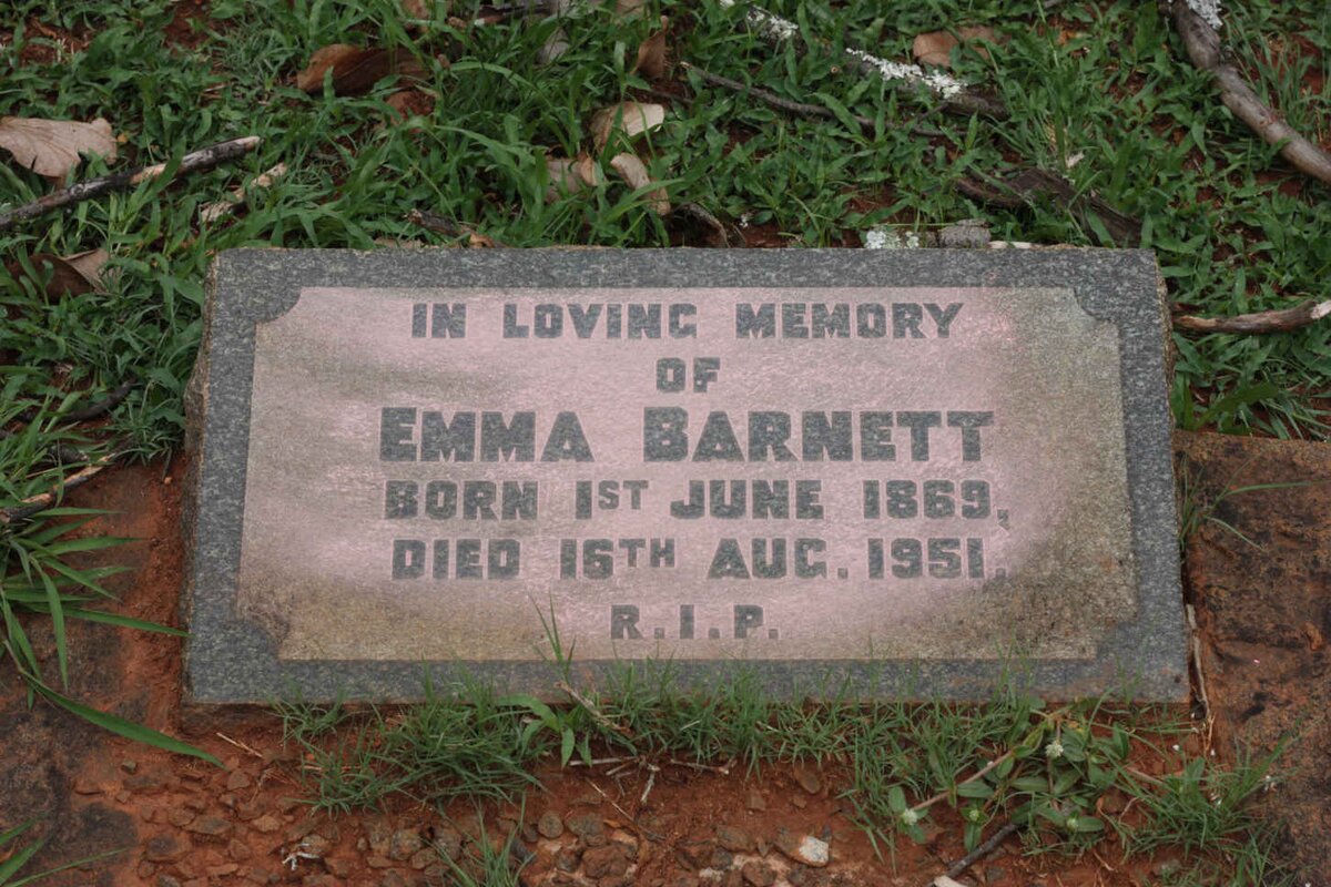 BARNETT Emma 1869-1951