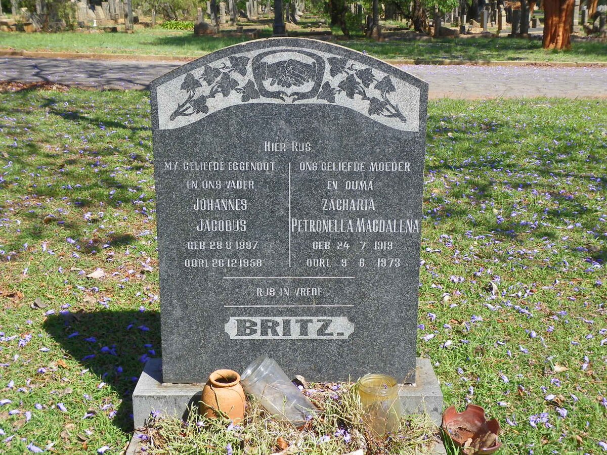 BRITZ Johannes Jacobus 1897-1958 &amp; Zacharia Petronella Magdalena 1919-1973