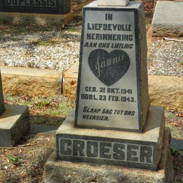 CROESER Jan Christoffel 1896-1968 :: KOK Mavis Yvonne nee CROESER 1929-1988 :: CROESER Jannie 1941-1943