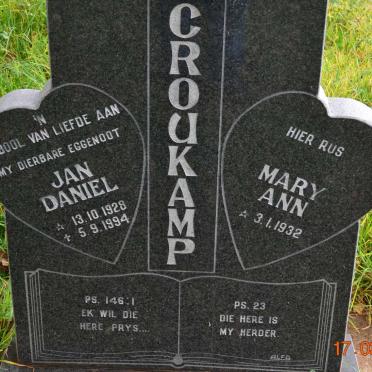 CROUKAMP Jan Daniel 1928-1994 &amp; Mary Ann 1932-
