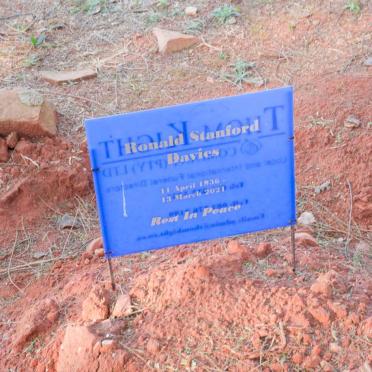 DAVIES Roland Stanford 1936-2021