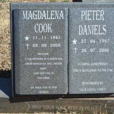 DANIELS Pieter 1947-2006 &amp; Magdalena COOK 1943-2008