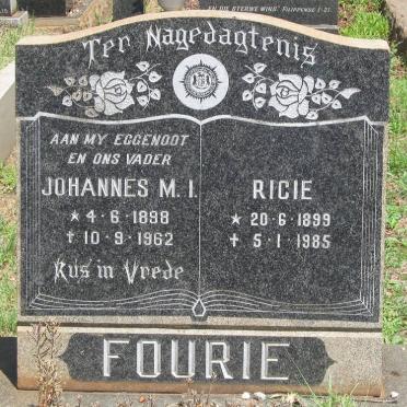 FOURIE Johannes M.I. 1898-1962 &amp; Ricie 1899-1985