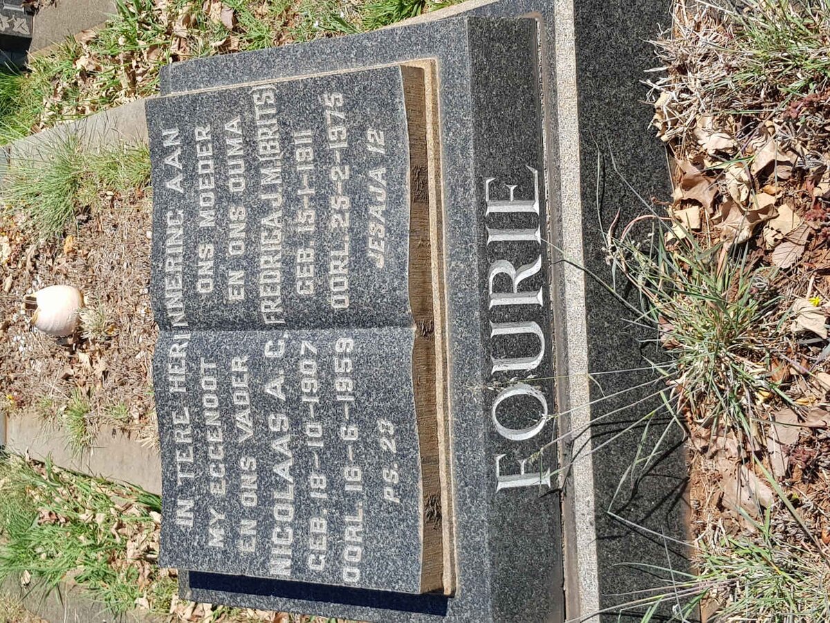 FOURIE Nicolaas A.C. 1907-1959 &amp; Fredrica J.M. BRITS 1911-1975